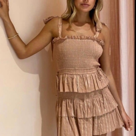 NWOT HOUSE OF HARLOW Corrine Shirred Smocked Mini Dress -Desert Rose - Picture 2 of 7